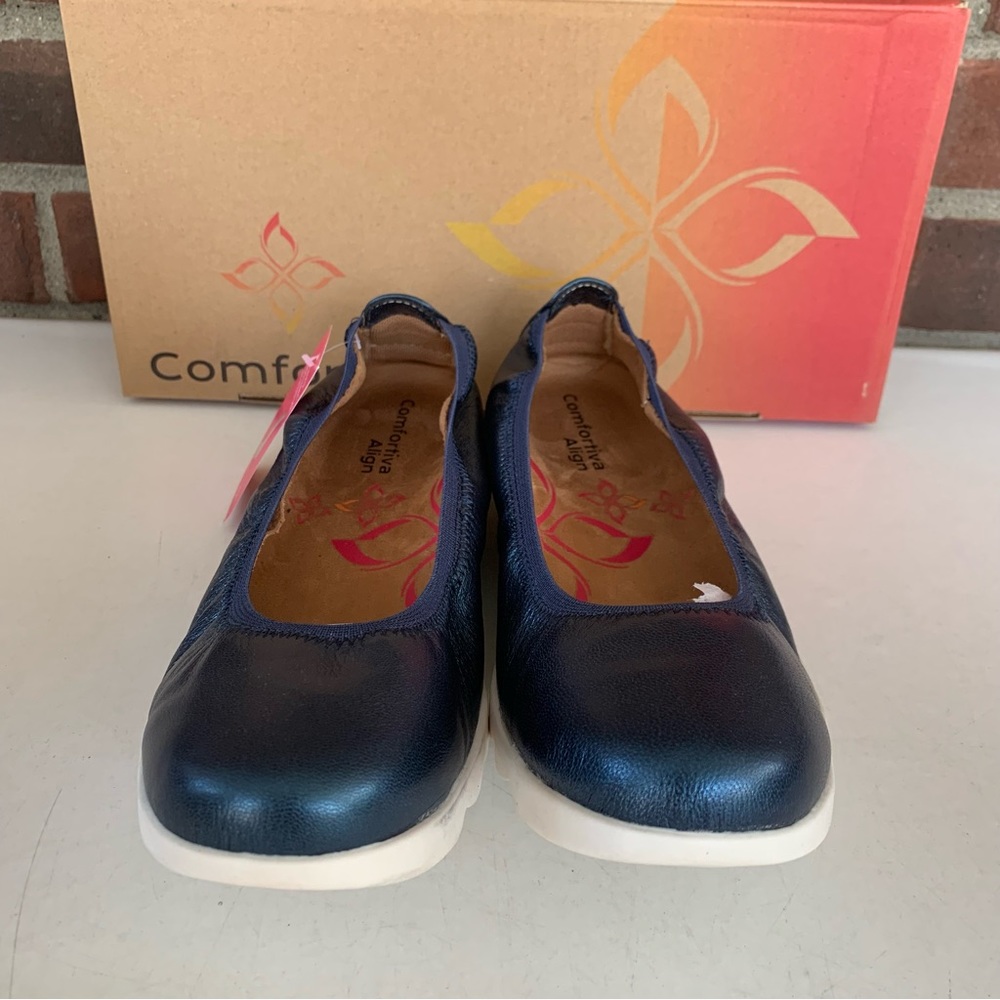 Comfortiva Grace Blue Slip On Leather Loafers  Women’s US 7.5 W Wide Width NEW - Picture 3 of 9